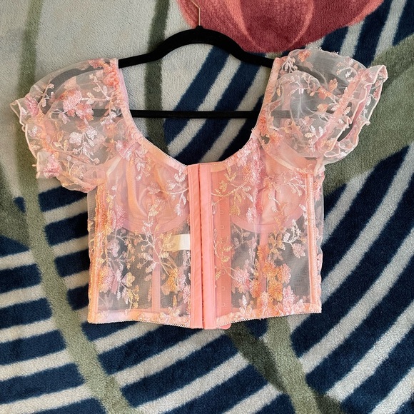 S Corset-Type Floral Embroidery Pink Top - Picture 4 of 4